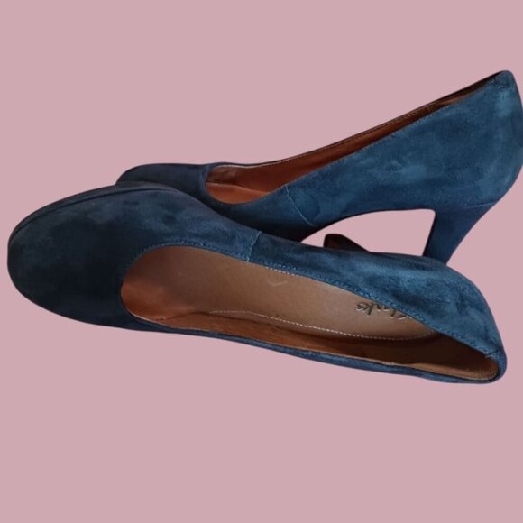 Clarks Artisan Cobalt Blue Suede Pumps With 3-Inch Heel Size 7M - Picture 13 of 16